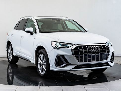 Certified 2025 Audi Q3 2.0T Premium Plus w/ Premium Plus Package image 12