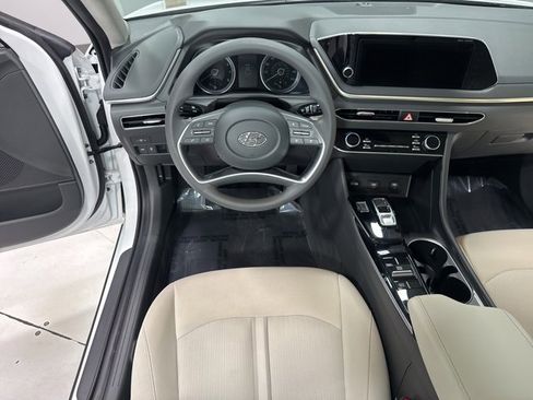 Used 2023 Hyundai Sonata SEL w/ Preferred Accessory Package image 15