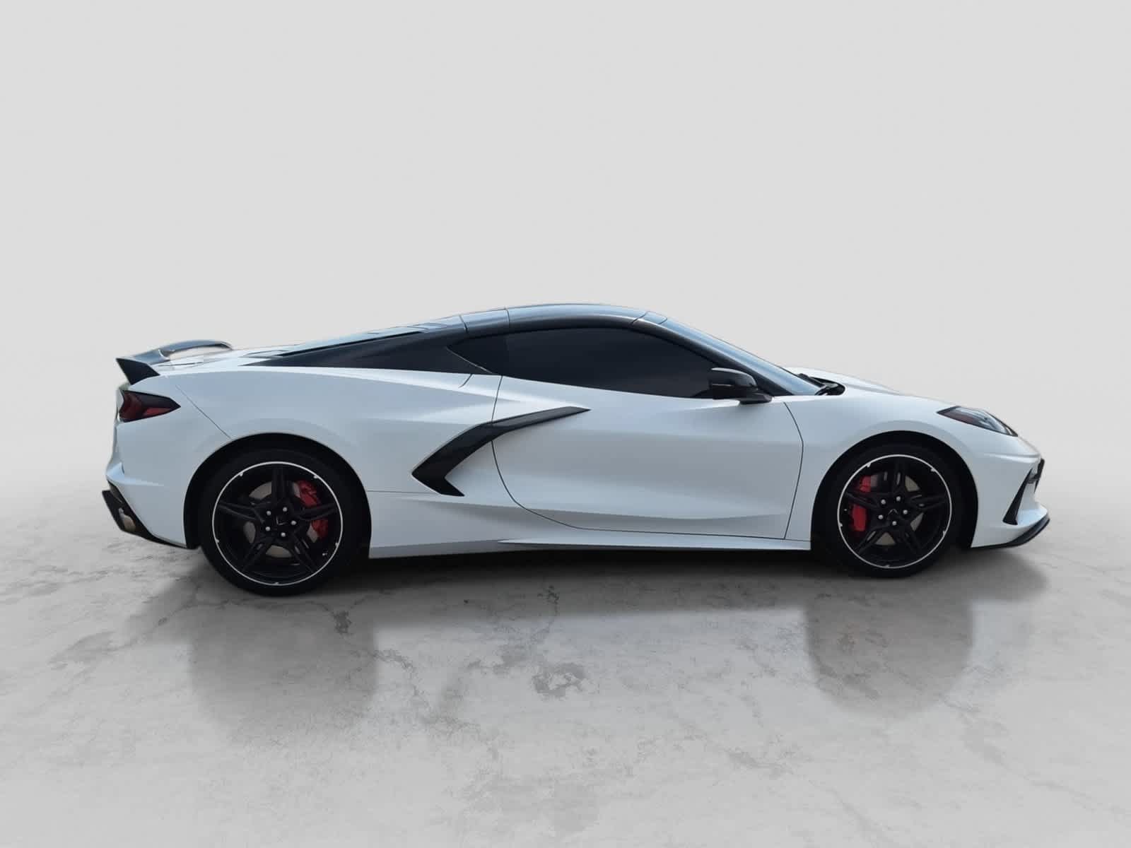 Used 2020 Chevrolet Corvette Stingray Coupe w/ Z51 Performance Package RWD image 9