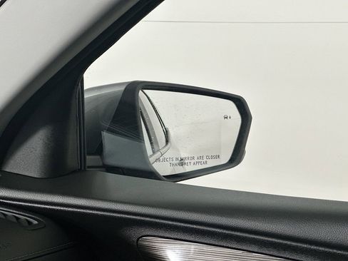 Used 2024 GMC Terrain SLE w/ Driver Convenience Package image 24