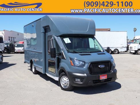 Used 2022 Ford Transit 350 DRW RWD image 1