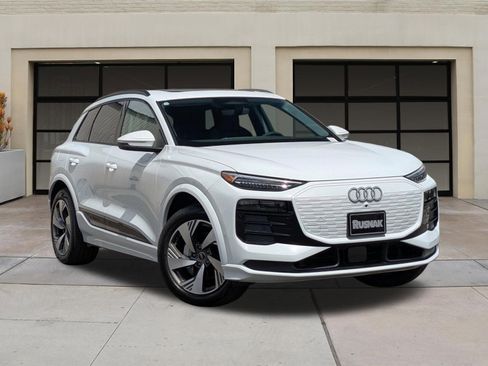 New 2025 Audi Q6 e-tron Premium Plus AWD/4WD image 19