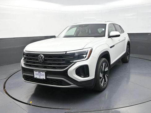 New 2026 Volkswagen Atlas Cross Sport SEL image 4