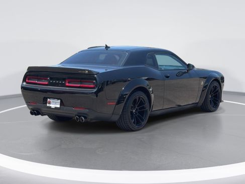 Used 2022 Dodge Challenger R/T Scat Pack RWD image 5