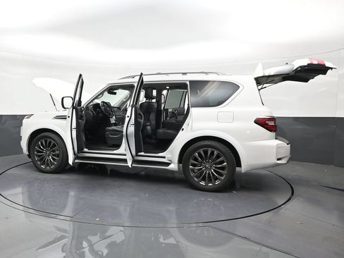 Used 2023 Nissan Armada Platinum w/ Captain's Chairs Package RWD image 30