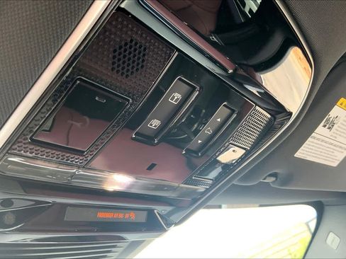 Used 2024 Land Rover Range Rover Sport Dynamic SE image 18