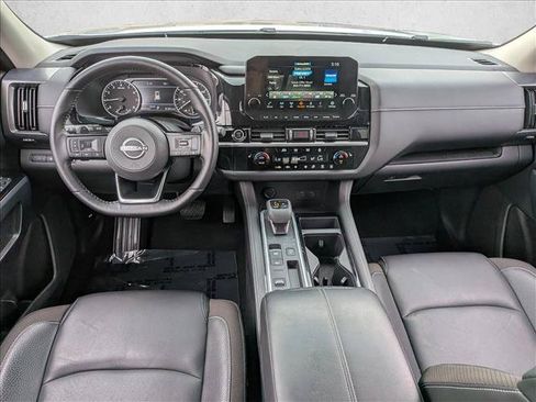 Used 2022 Nissan Pathfinder SL FWD image 23