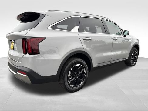 New 2026 Kia Sorento S image 8
