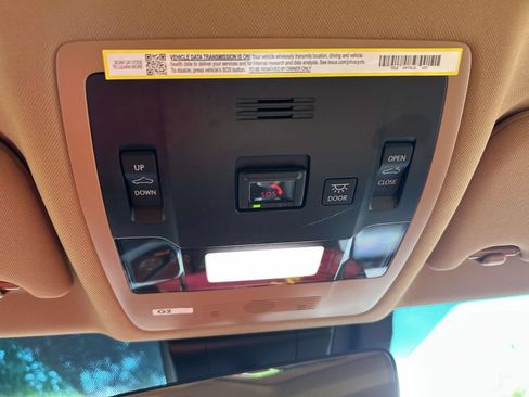 Used 2025 Lexus ES 350 w/ Premium Package FWD image 17