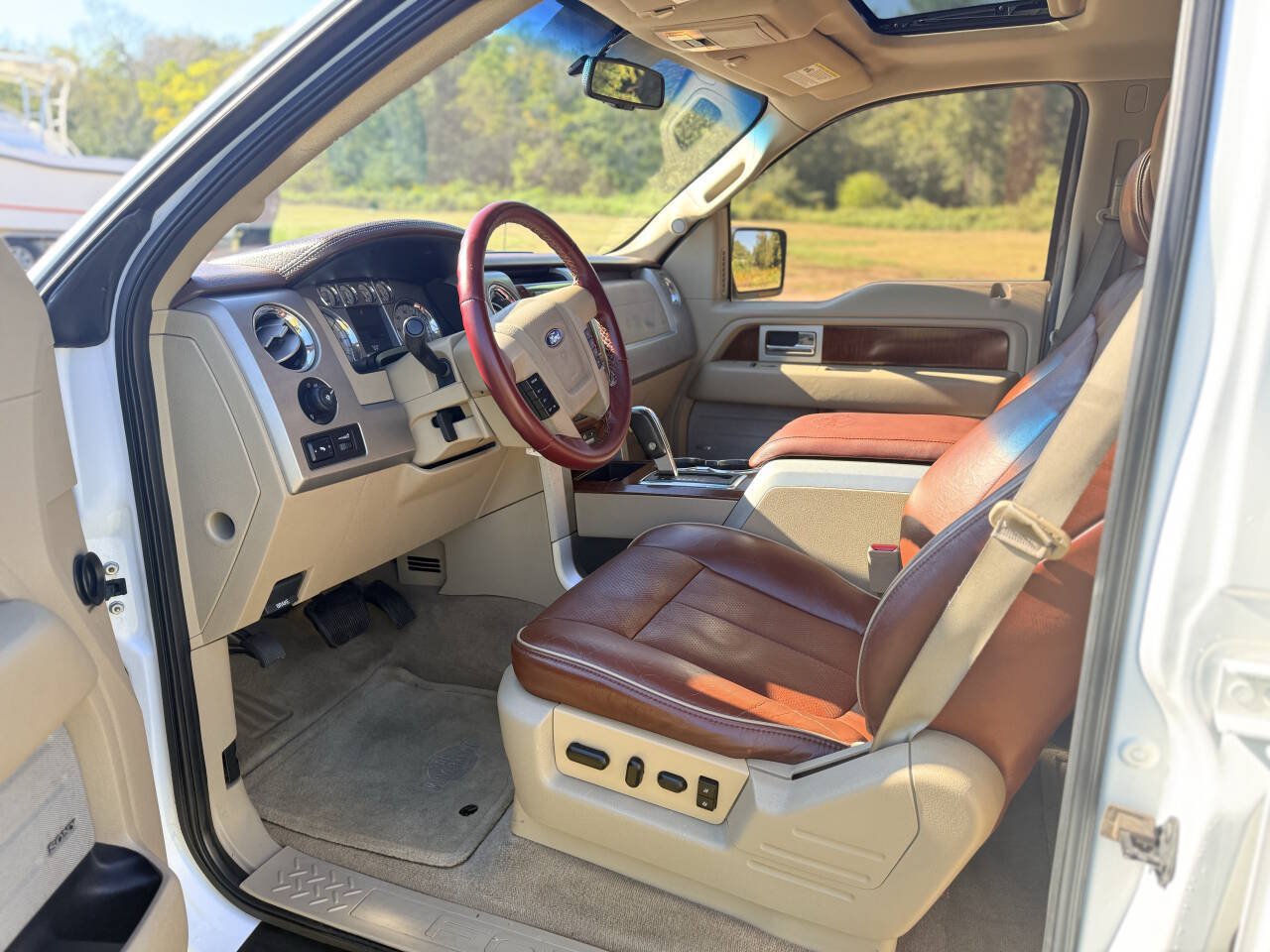 Used 2010 Ford F150 Lariat RWD image 14