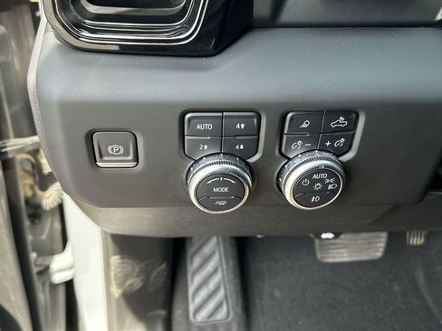 Used 2024 GMC Sierra 1500 AT4 w/ Technology Package image 18