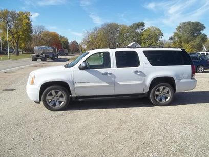 Used 2009 GMC Yukon XL SLT w/ SLT Chrome Edition