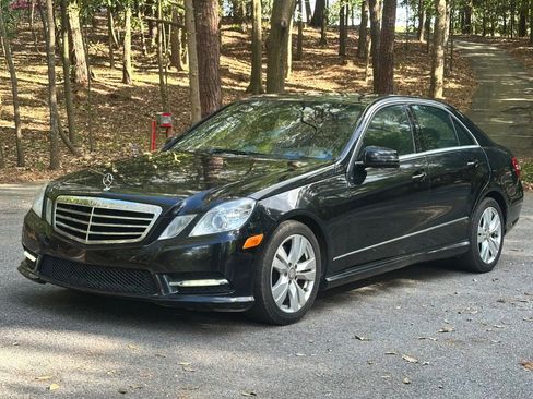 Used 2013 Mercedes-Benz E 350 BlueTEC Sedan w/ Premium 1 Pkg image 2