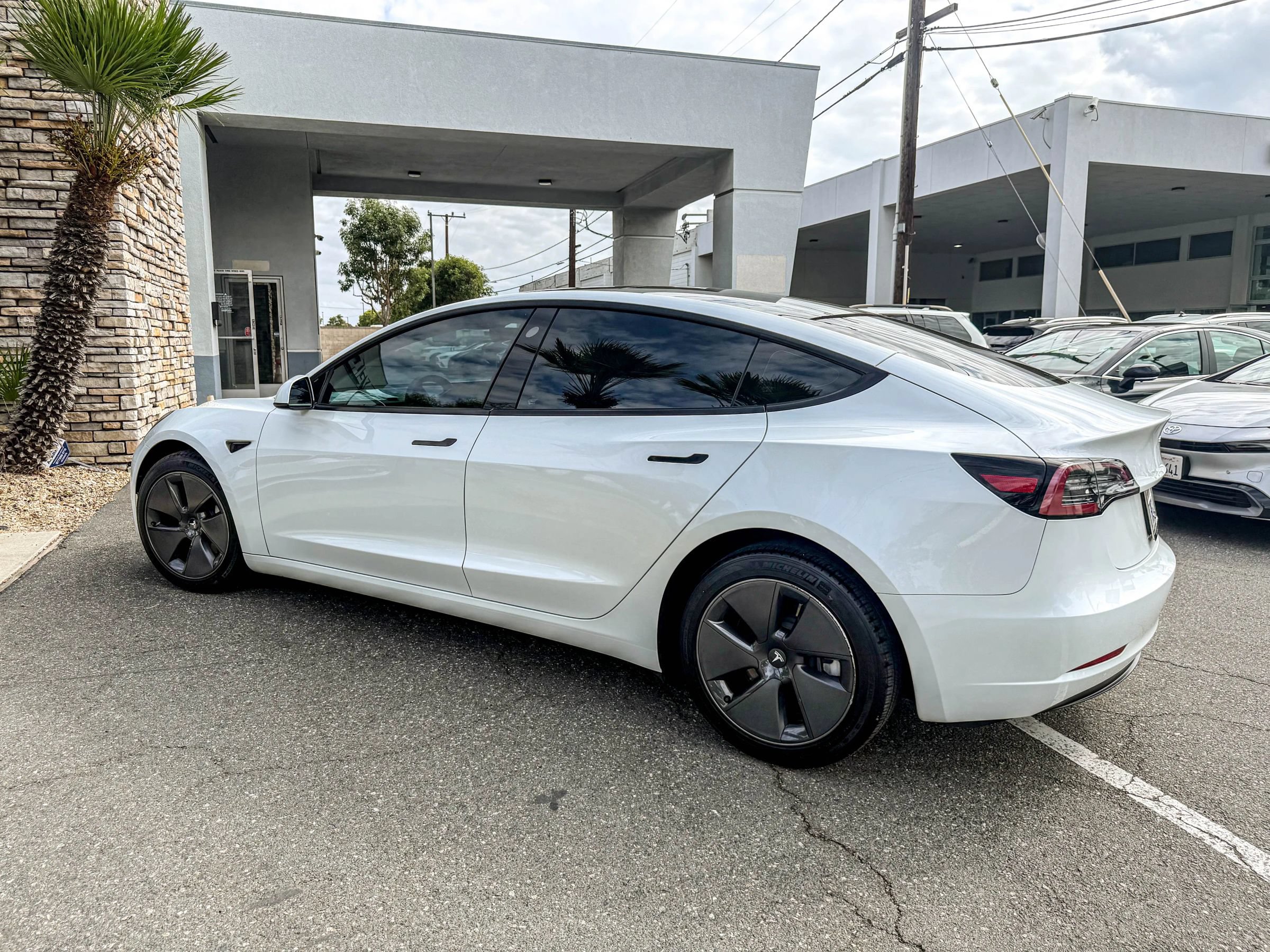 Used 2023 Tesla Model 3 Standard Range RWD image 3