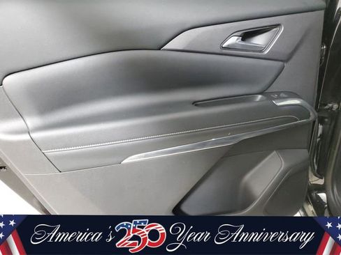 Used 2025 Chevrolet Traverse LT w/ Sun and Wheel Package FWD image 10