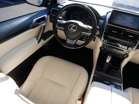 Used 2023 Lexus GX 460 Premium image 9