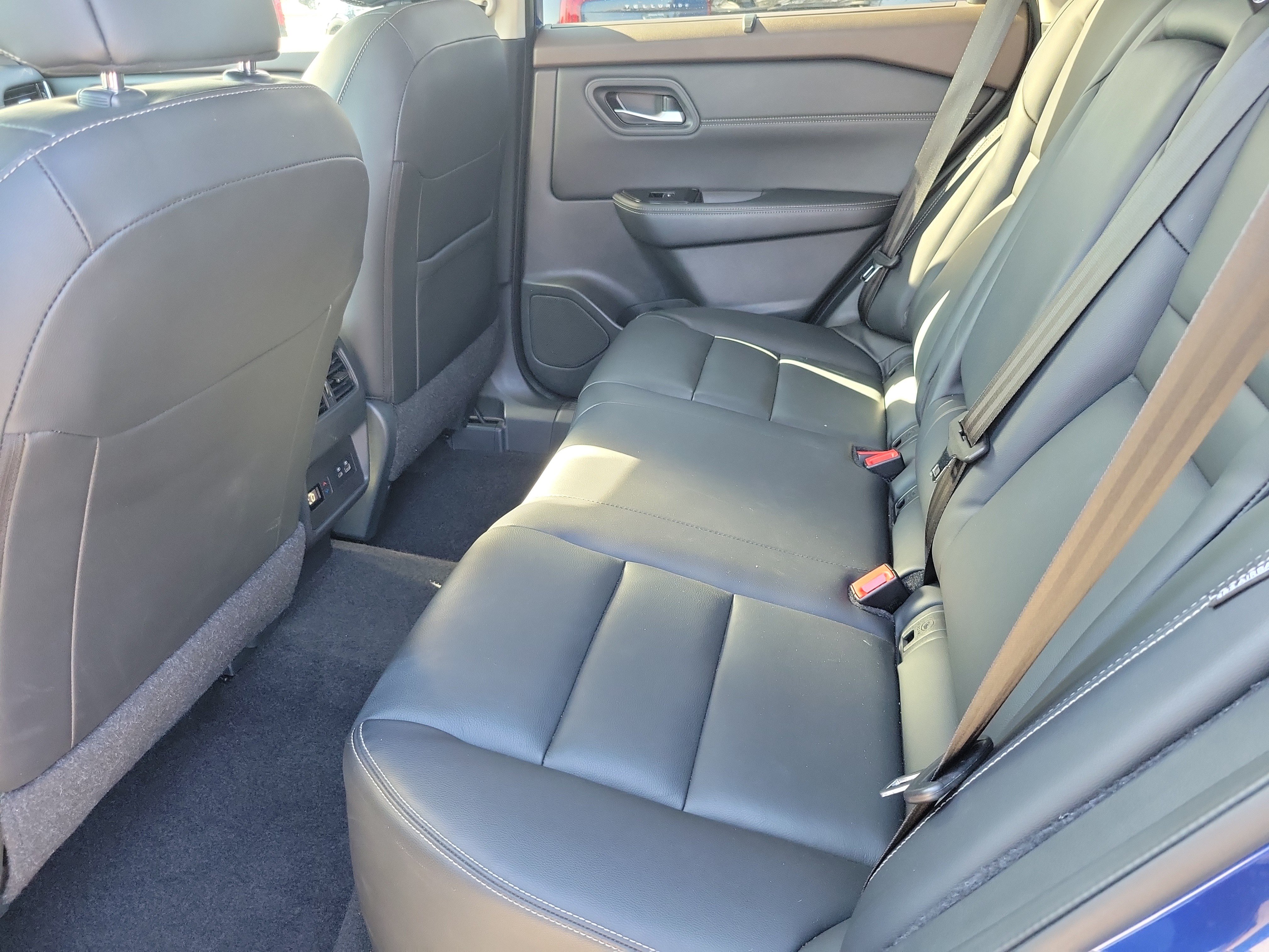 Used 2023 Nissan Rogue SL w/ SL Premium Package AWD/4WD image 11