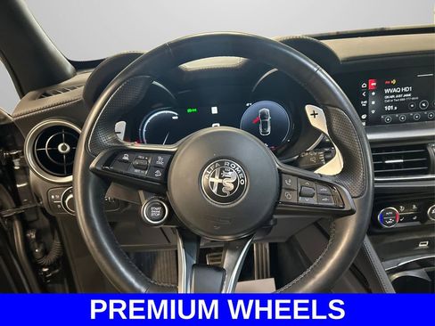 Used 2024 Alfa Romeo Stelvio Veloce image 21