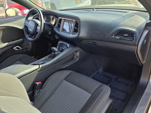 Used 2023 Dodge Challenger SXT w/ Blacktop Package image 9