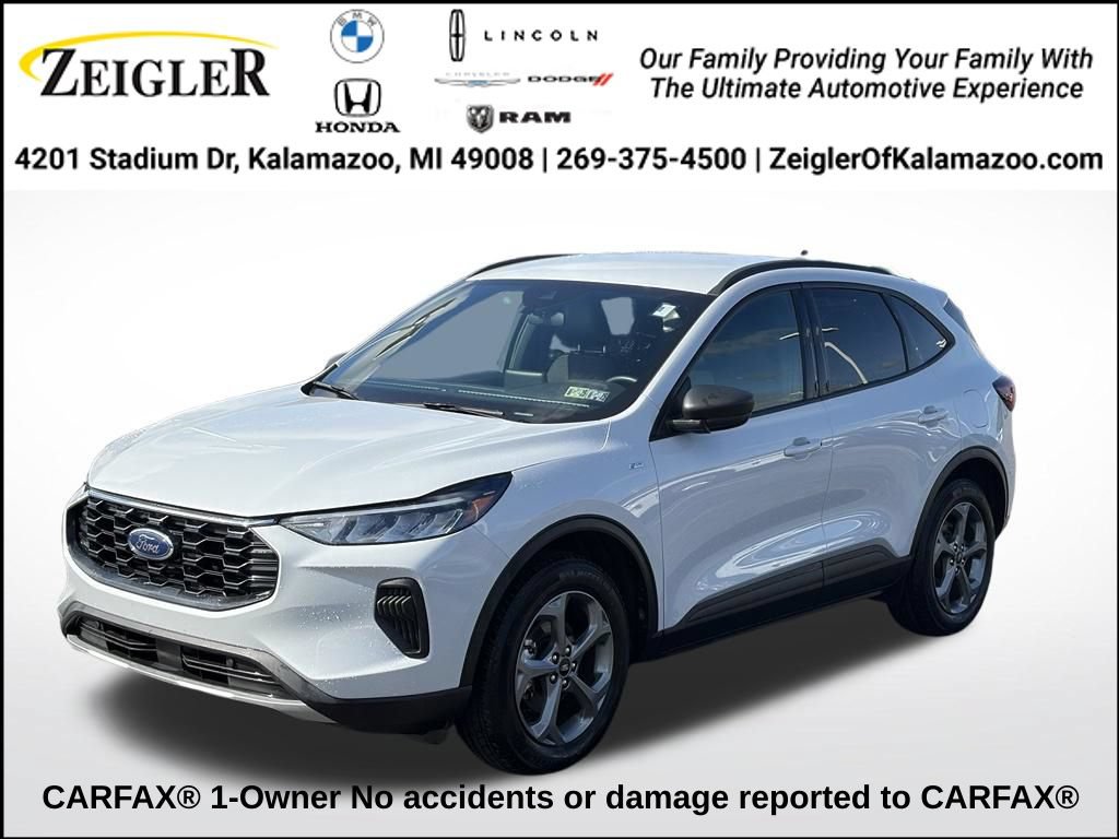 Used 2025 Ford Escape ST-Line AWD/4WD image 1