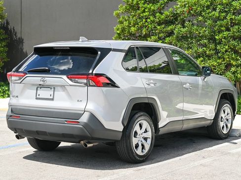 Used 2024 Toyota RAV4 LE FWD image 4
