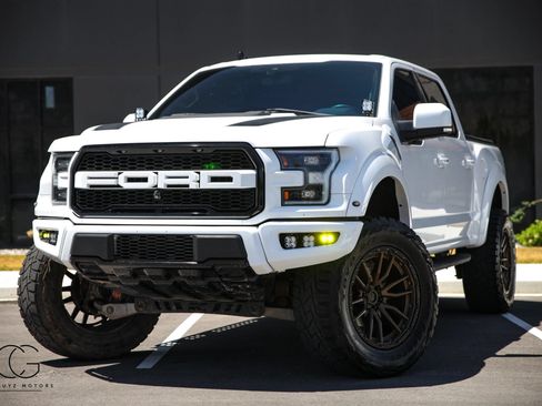 Used 2019 Ford F150 Raptor w/ Equipment Group 802A Luxury AWD/4WD image 2