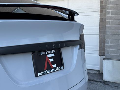 Used 2018 Tesla Model X 100D image 19