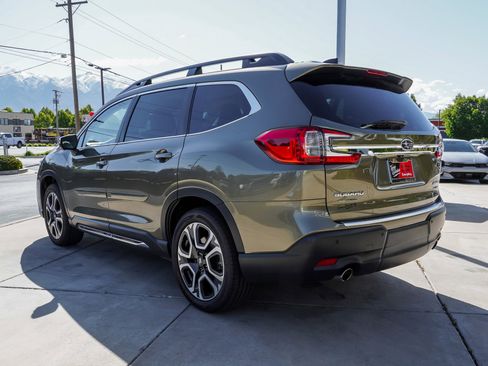 Used 2023 Subaru Ascent Limited w/ Technology Package AWD/4WD image 7