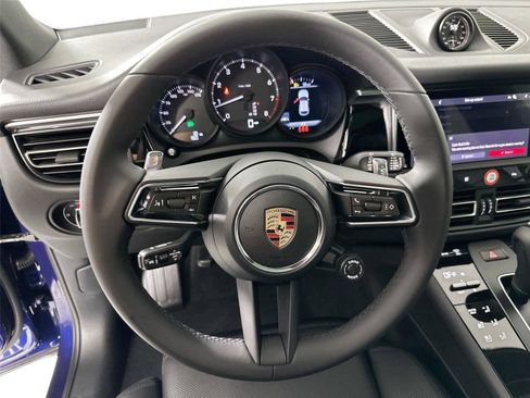 Certified 2026 Porsche Macan AWD/4WD image 20
