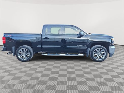 Used 2018 Chevrolet Silverado 1500 LT w/ All Star Edition image 4