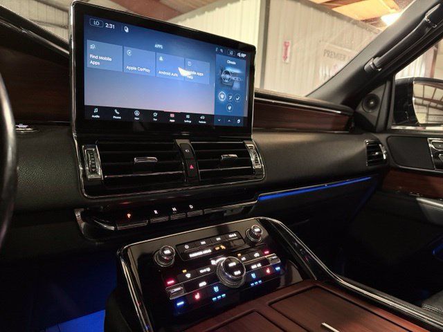 Used 2022 Lincoln Navigator Reserve AWD/4WD image 29