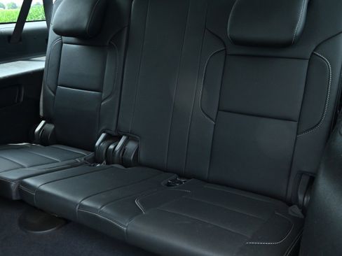 Used 2019 GMC Yukon XL SLT w/ Premium Edition RWD image 15