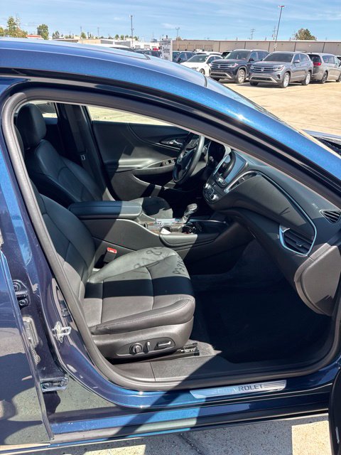 Used 2022 Chevrolet Malibu Premier FWD image 15