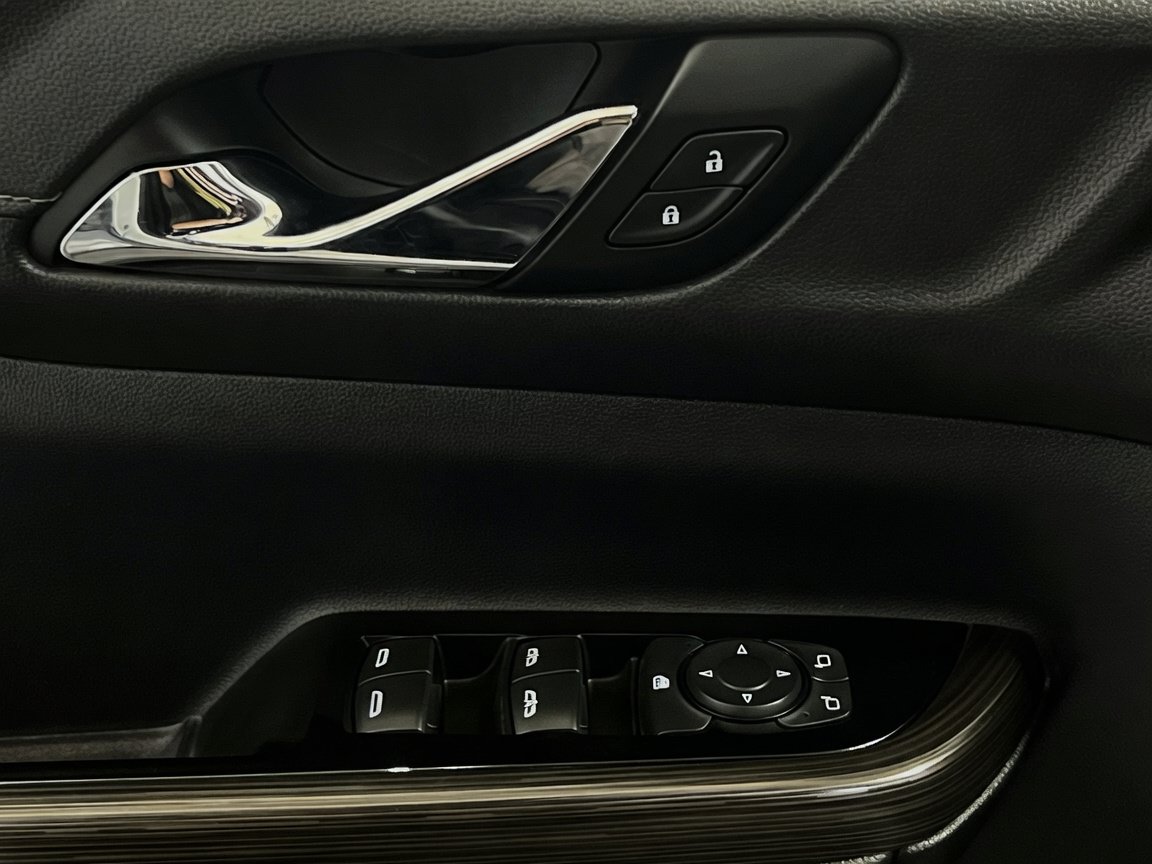 Used 2020 GMC Acadia SLT FWD image 13