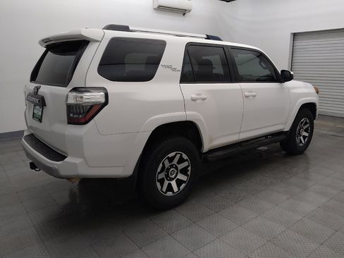 Used 2017 Toyota 4Runner TRD Off-Road image 10