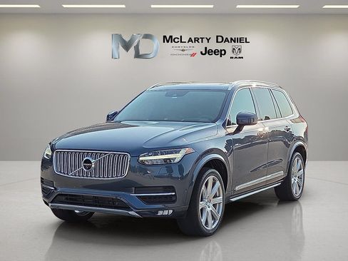 Used 2018 Volvo XC90 T6 Inscription w/ Convenience Package AWD/4WD image 2