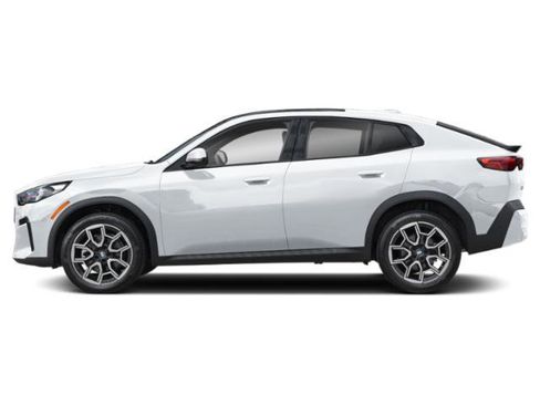 New 2026 BMW X2 xDrive28i w/ M Sport Package AWD/4WD image 3