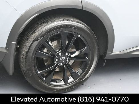Certified 2025 INFINITI QX60 Luxe w/ Black Edition AWD/4WD image 5