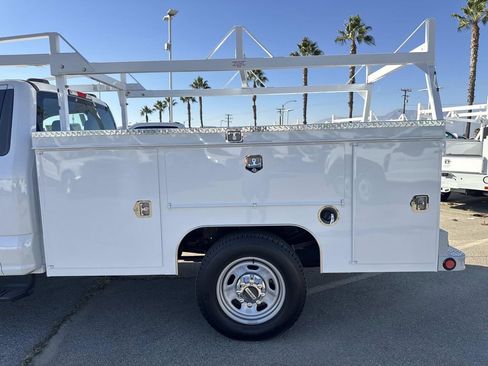 New 2026 Ford F350 XL w/ XL Chrome Package image 17