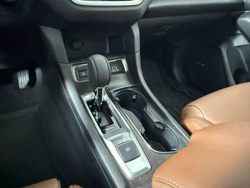 Used 2026 Subaru Ascent Touring w/ Popular Package #1 AWD/4WD image 24