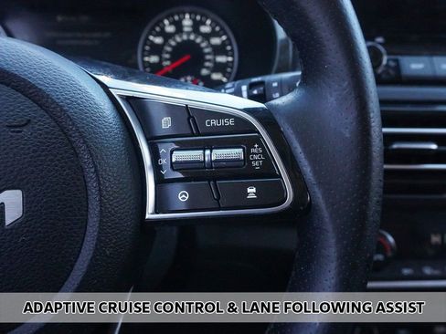 Used 2022 Kia Seltos SX w/ Sunroof Package image 5