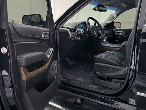 Used 2019 GMC Yukon Denali w/ Denali Ultimate Package AWD/4WD image 16