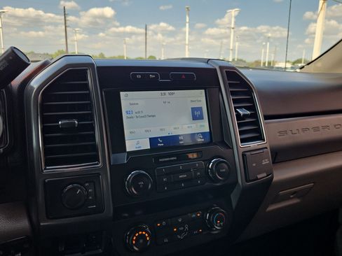 Used 2021 Ford F250 XLT AWD/4WD image 24