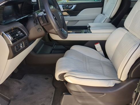 Used 2023 Lincoln Navigator L Black Label image 11