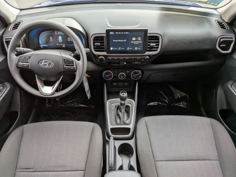 Used 2025 Hyundai Venue SE image 27