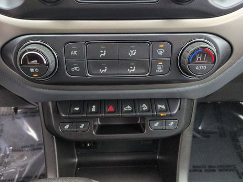 Used 2021 Chevrolet Colorado Z71 image 17