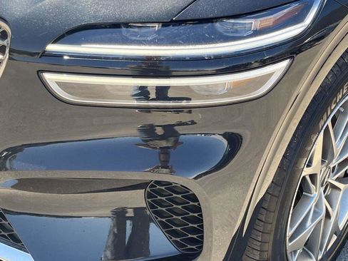 Used 2025 Genesis GV70 2.5T AWD/4WD image 12