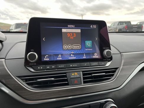 Used 2024 Nissan Altima 2.5 SV image 36