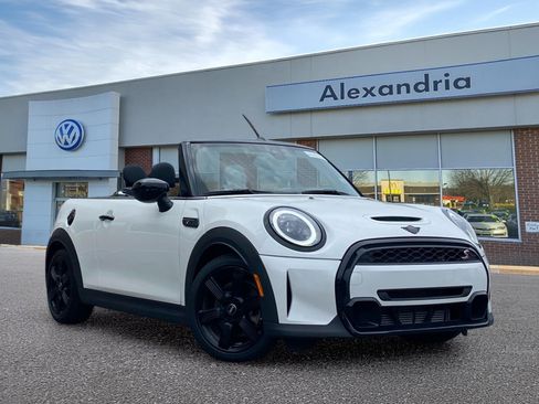 Used 2024 MINI Cooper S FWD image 1