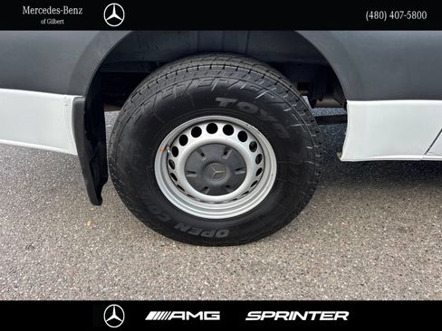 Used 2022 Mercedes-Benz Sprinter 2500 image 10